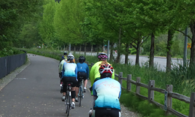 Cyclists on E Lake Sammamish Trail